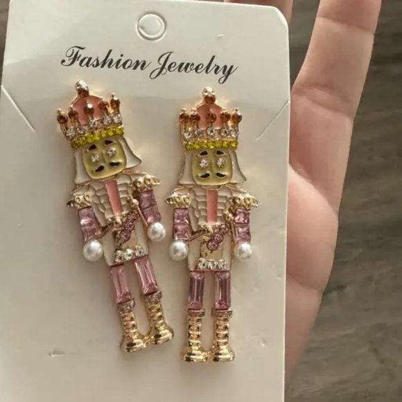 Nutcracker Earrings Womens Ladies Pink Fashion Xmas Holiday Christmas Jewelry - Picture 4 of 13